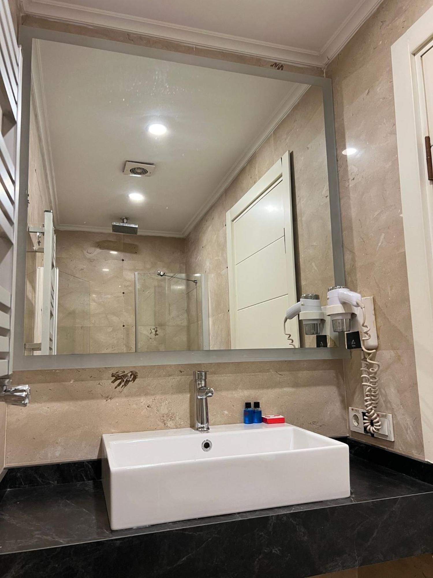 Le Marde Hotel Stambuł Zewnętrze zdjęcie